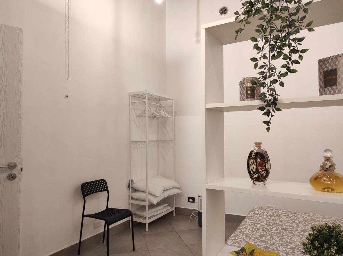 Al Portico Apartment เปตราเลีย ซอตตานา ภายนอก รูปภาพ